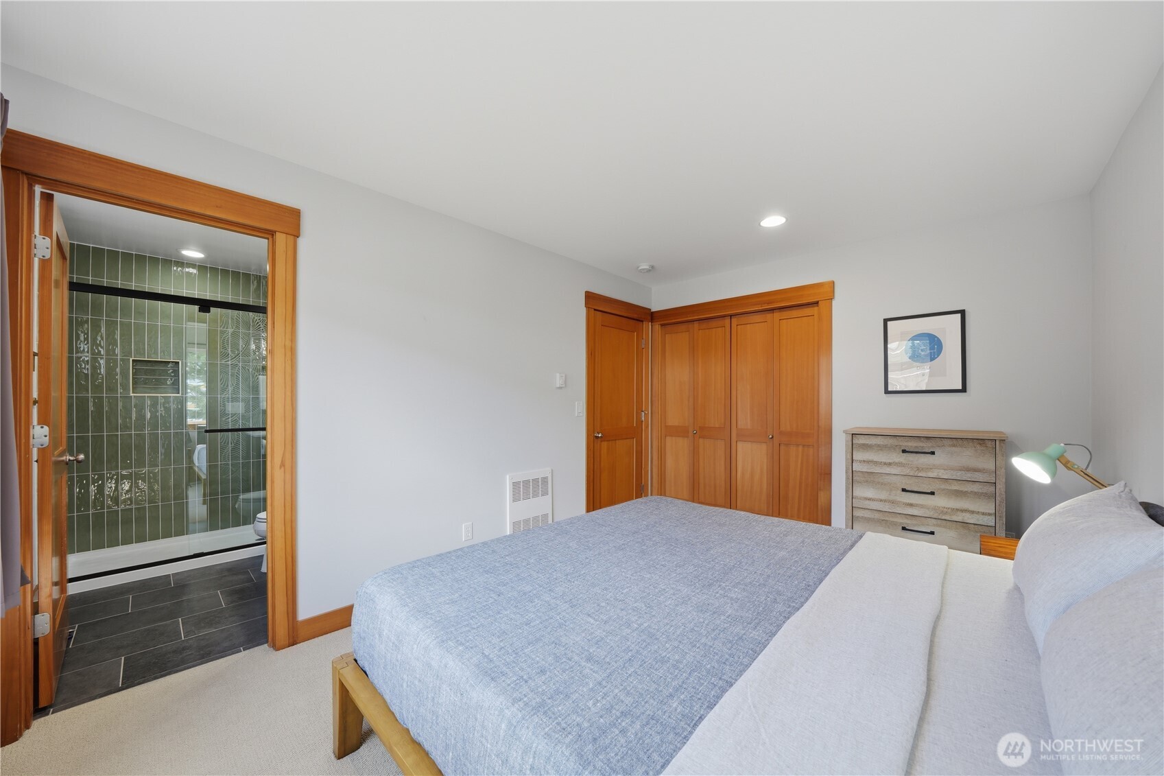 4037 7th Avenue NE Unit: A