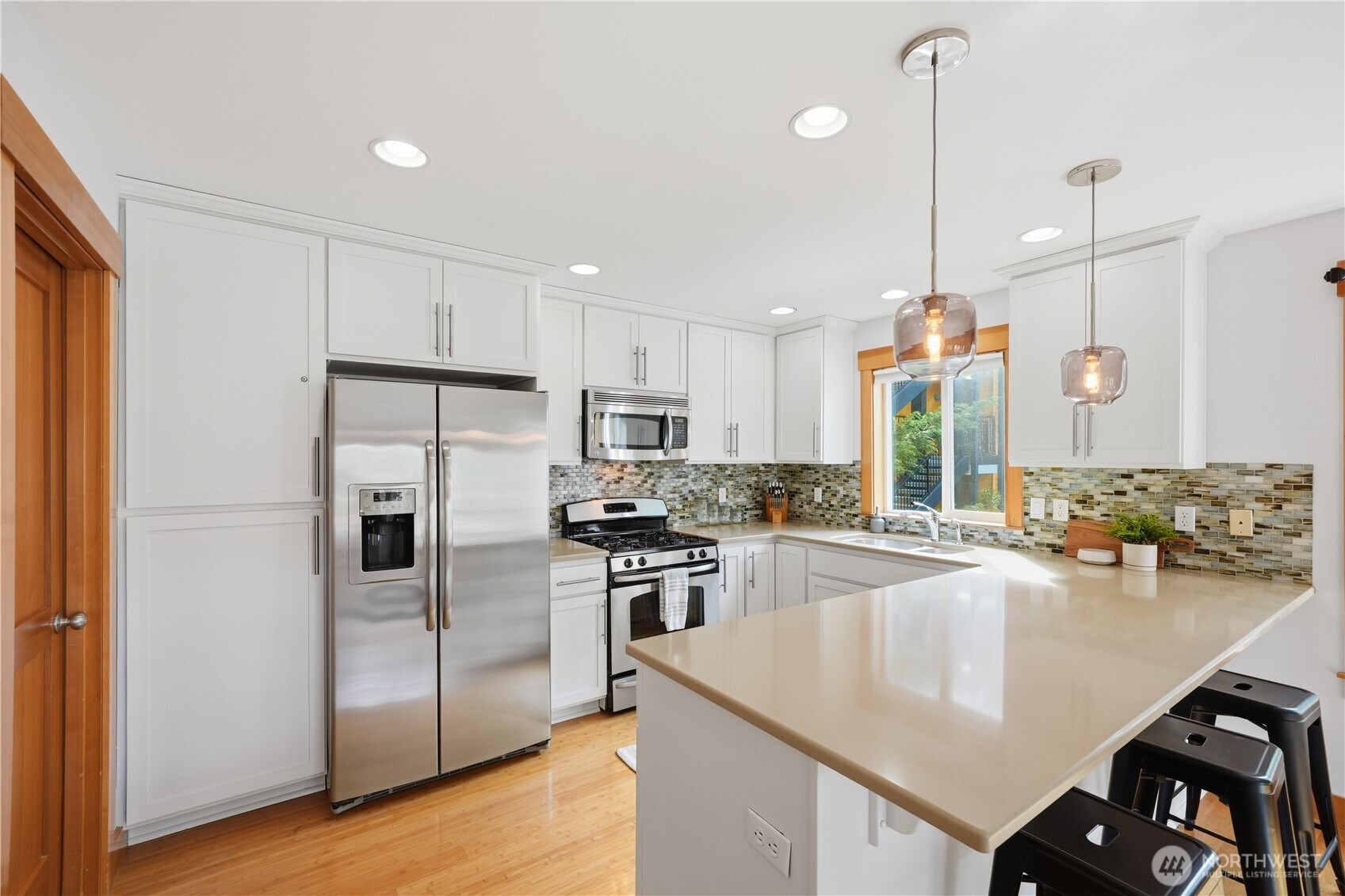 4037 7th Avenue NE Unit: A