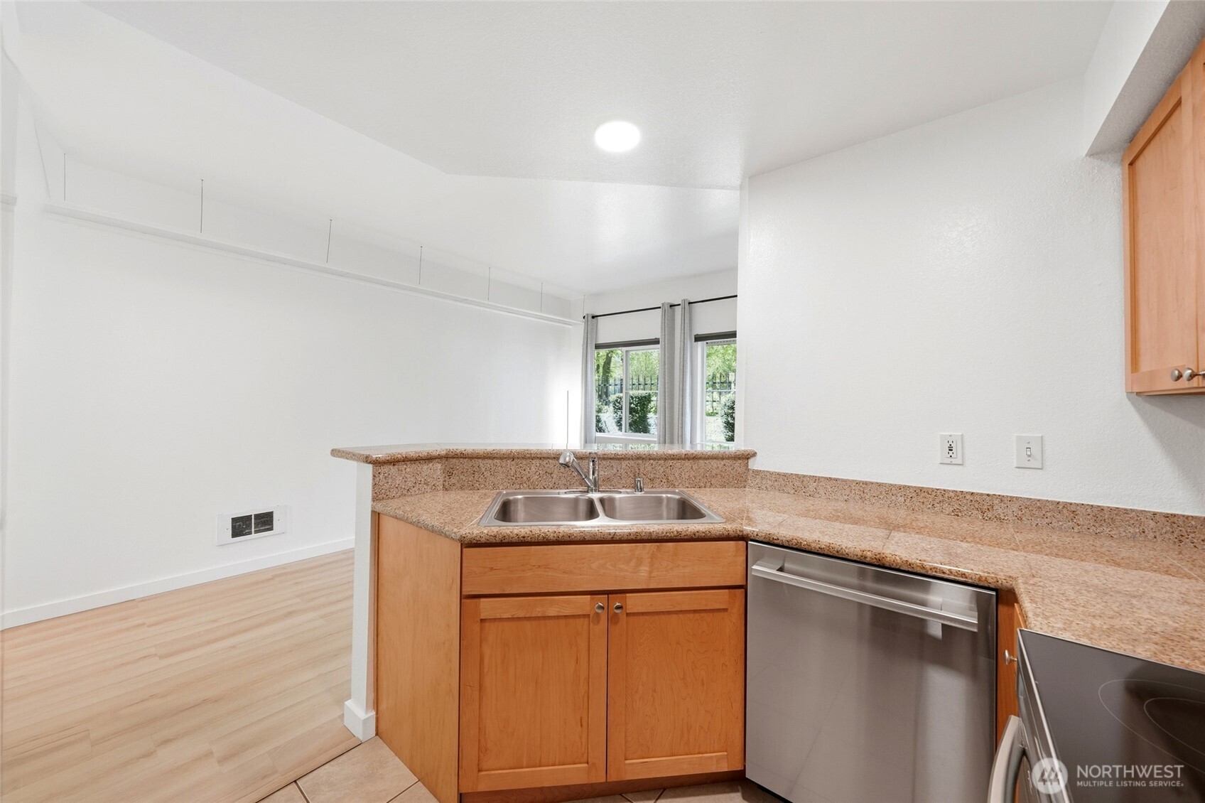 300 10th Avenue Unit: A110