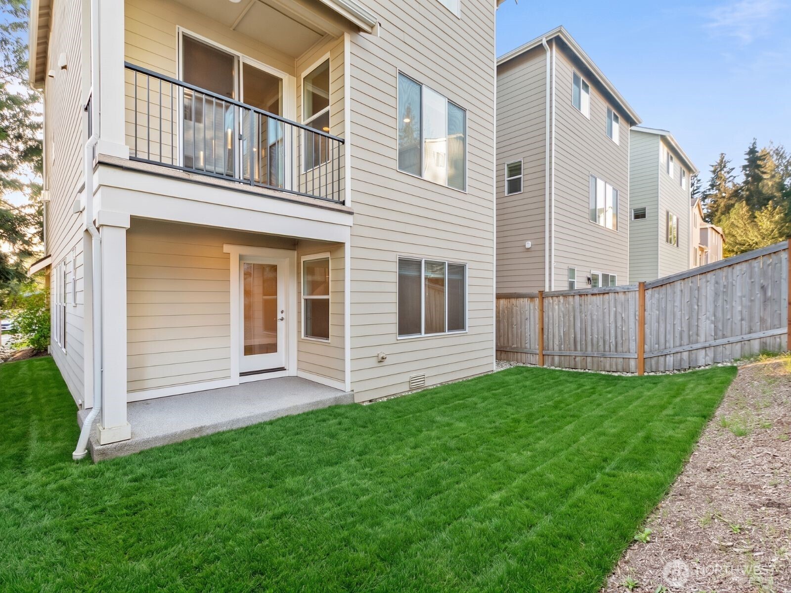 23205 89th Avenue W Unit: 8