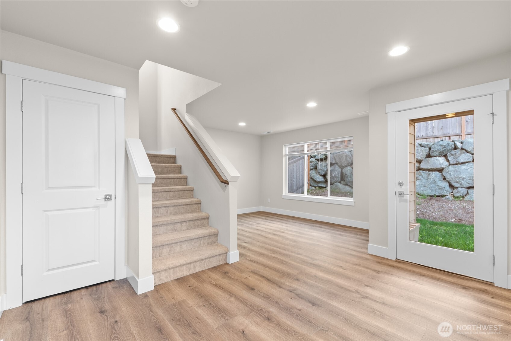 23205 89th Avenue W Unit: 8