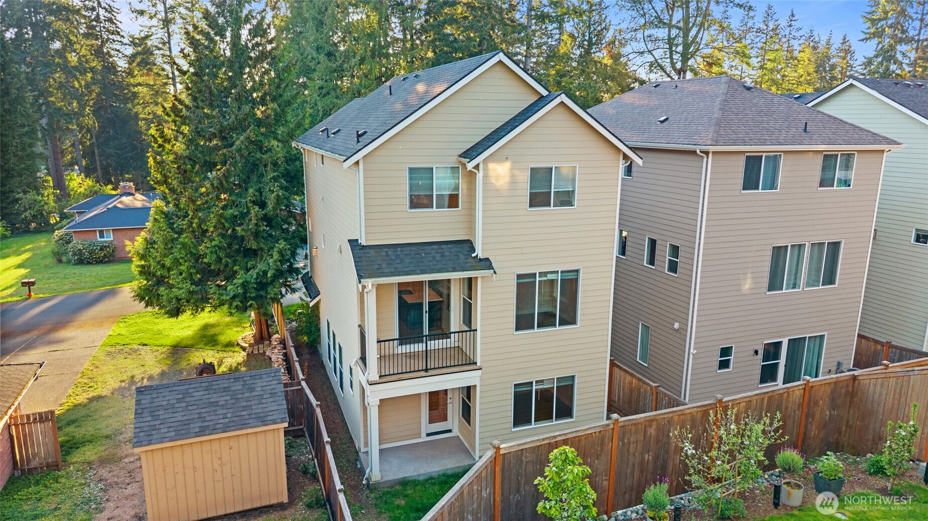 23205 89th Avenue W Unit: 8