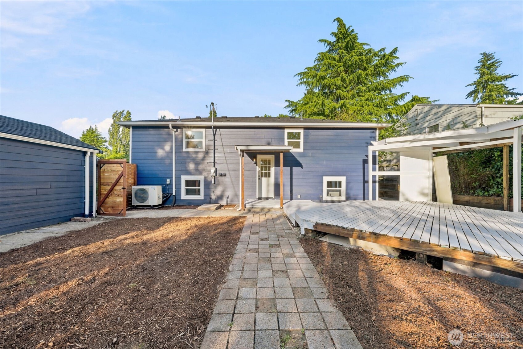 17211 3rd Avenue NE