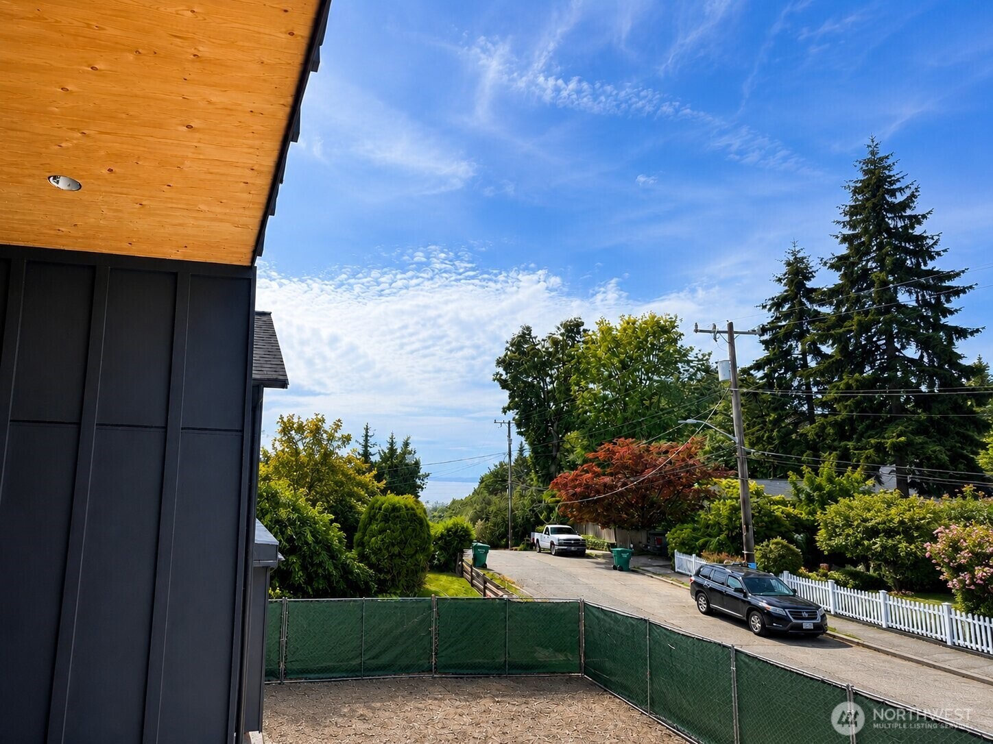 4909 SW Canada Drive