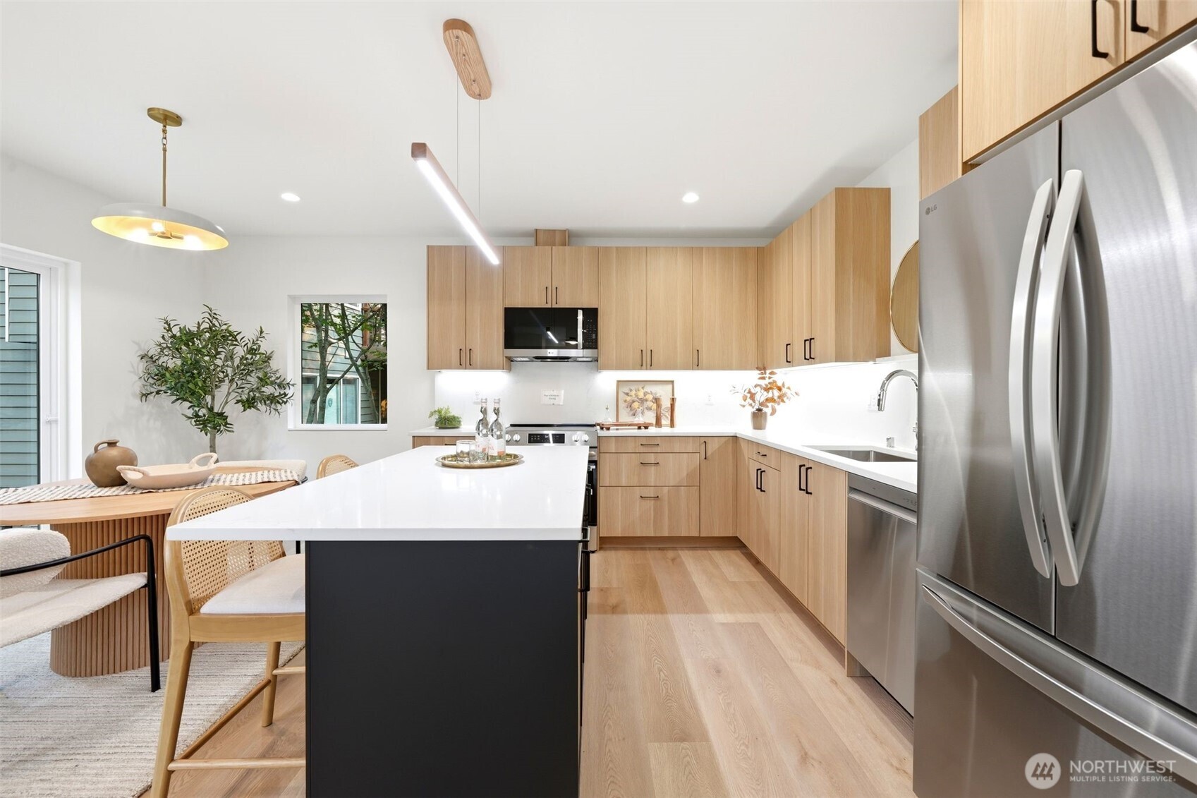 4909 SW Canada Drive
