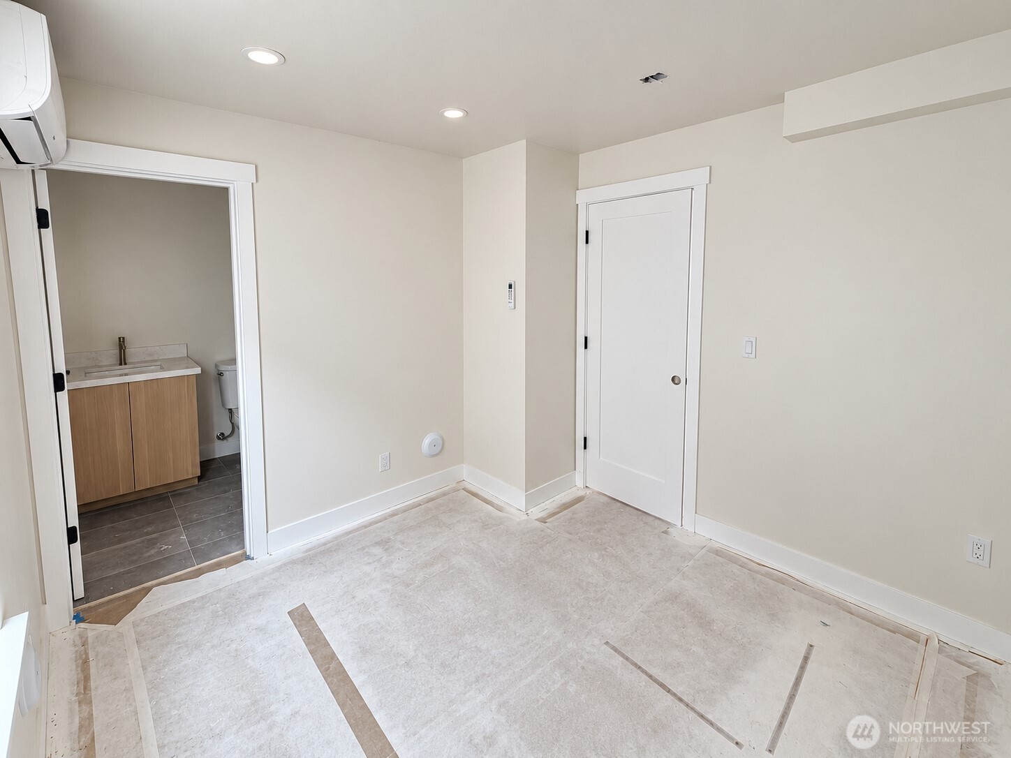 8316 B 28th Avenue NW