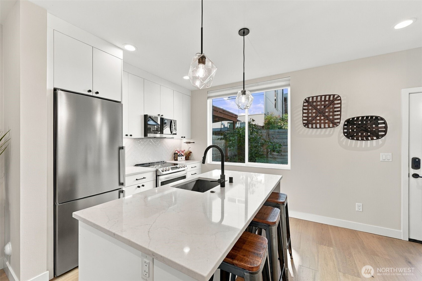 6016 California Avenue SW Unit: D