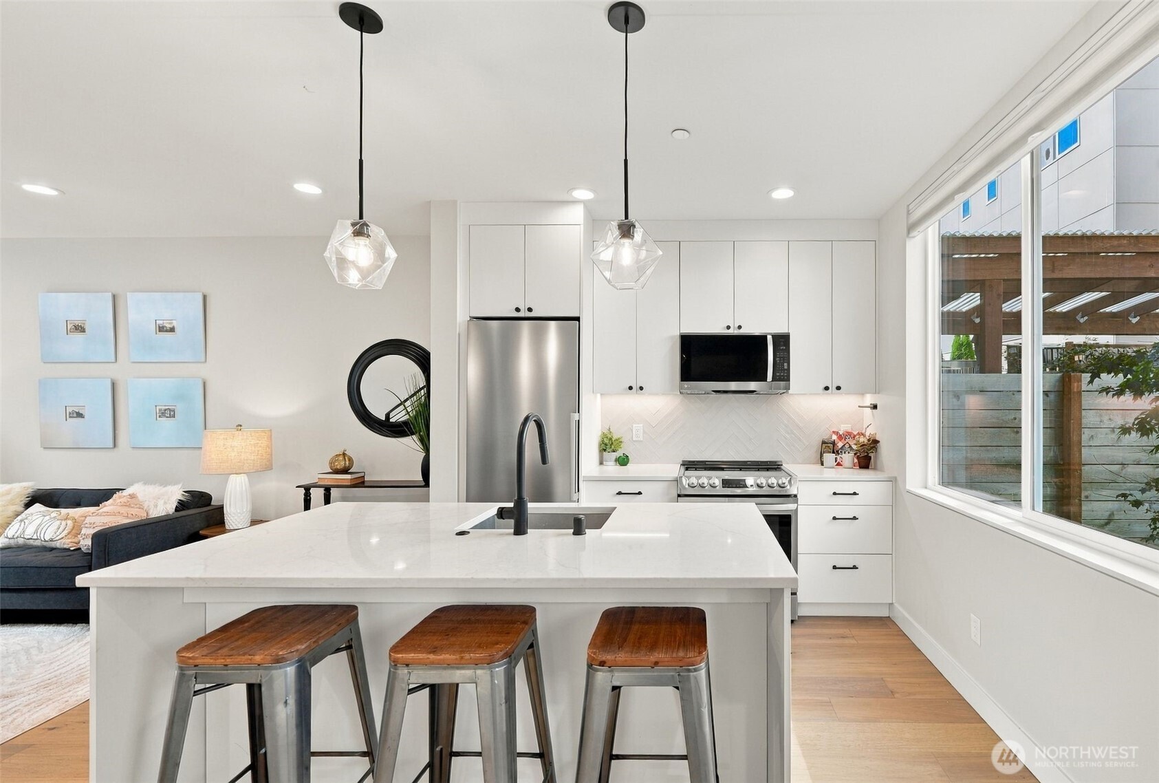 6016 California Avenue SW Unit: D