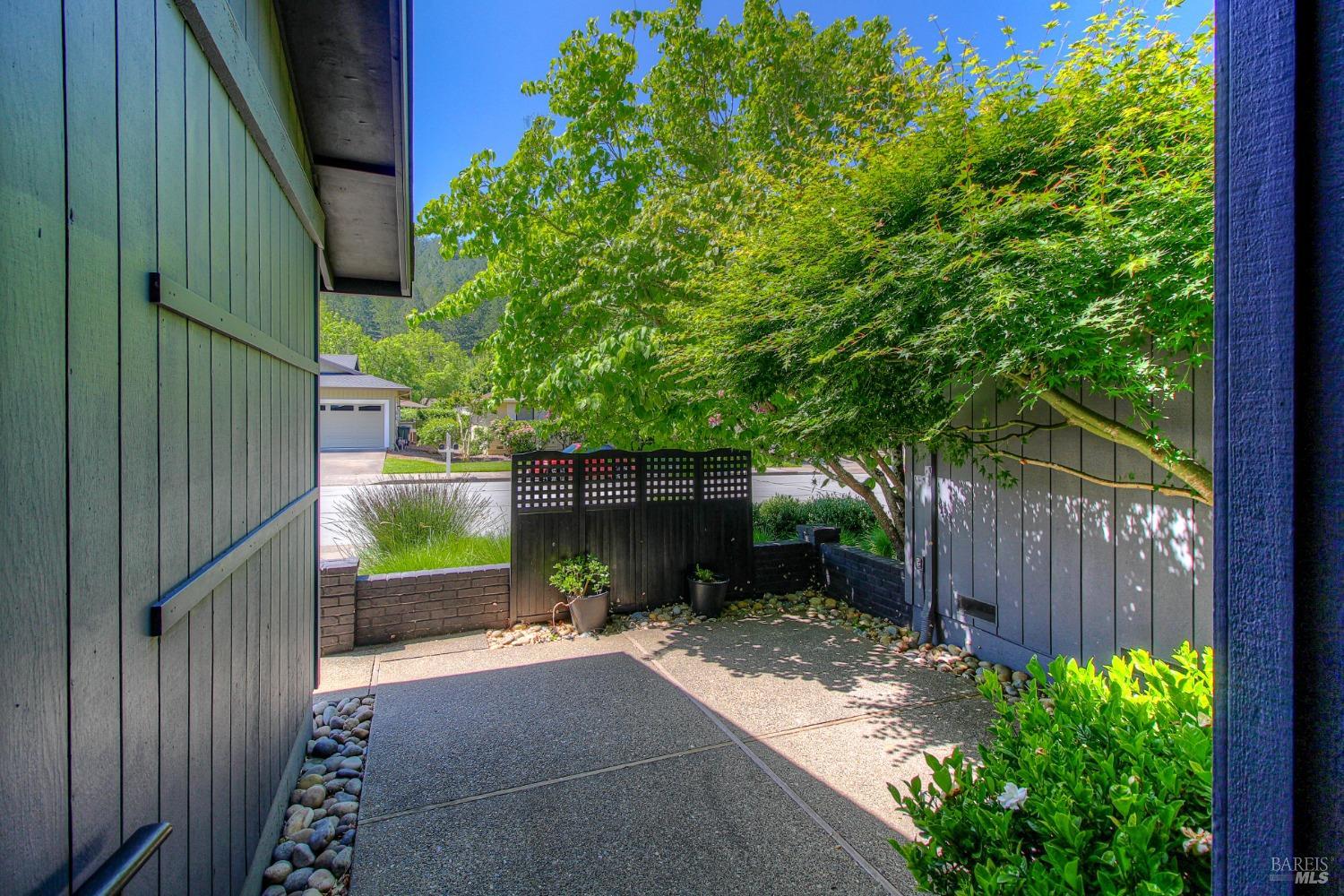 6353 Stone Bridge Rd