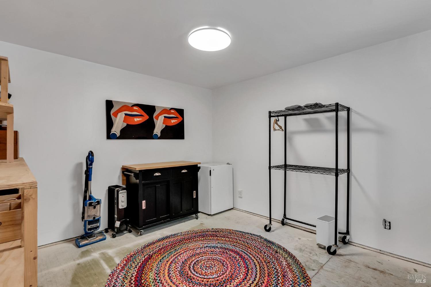 146 Redwood Ave