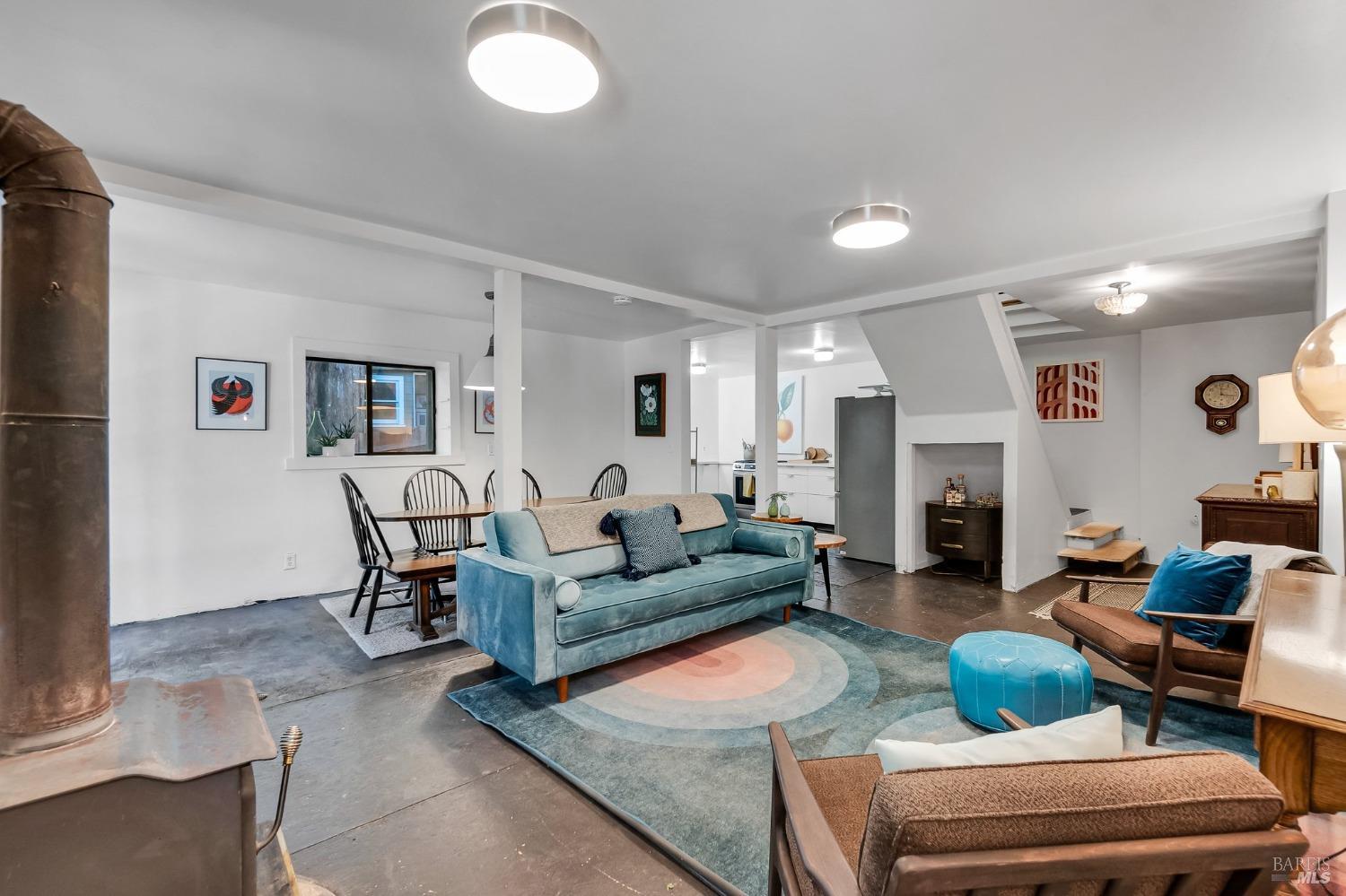 146 Redwood Ave