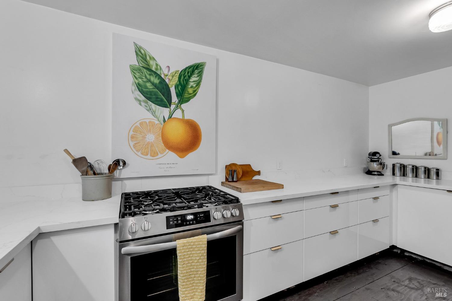 146 Redwood Ave