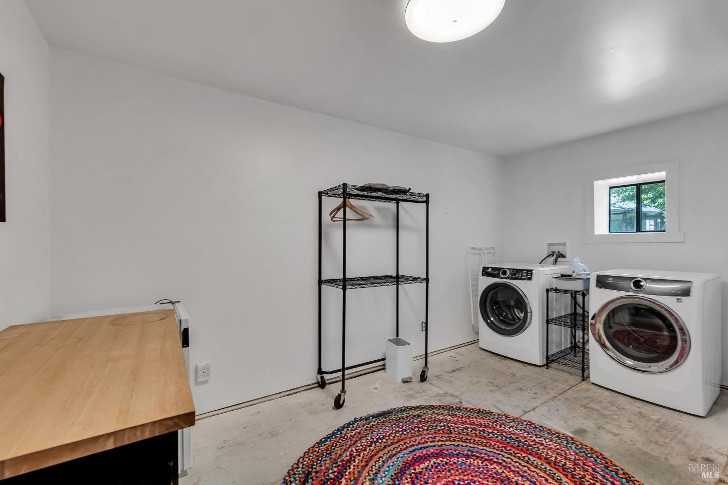 146 Redwood Ave