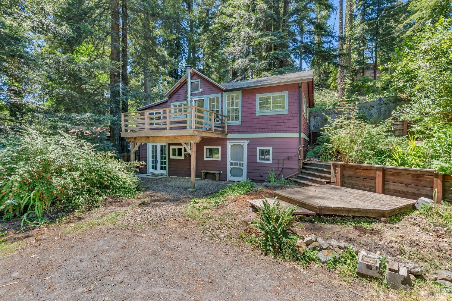 146 Redwood Ave