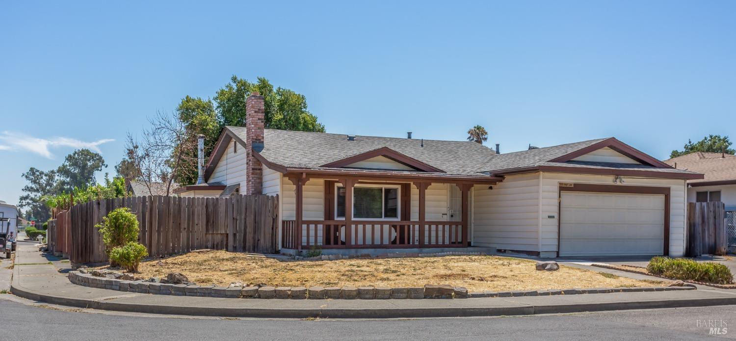 1091 Hawk Ln