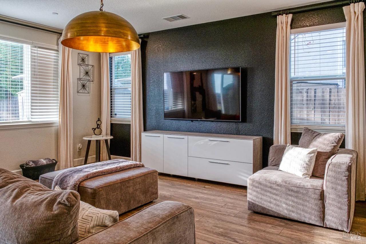 5041 Ellis Godfrey Dr