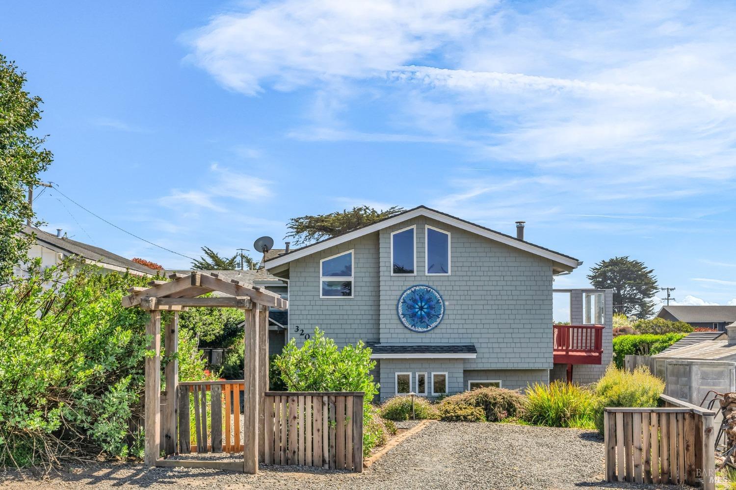 320 Taylor St