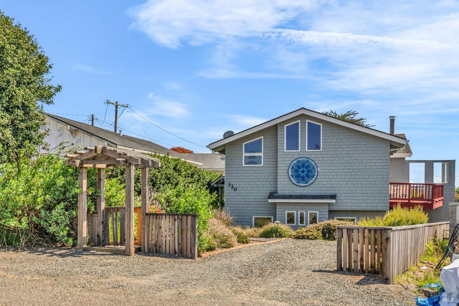 320 Taylor St