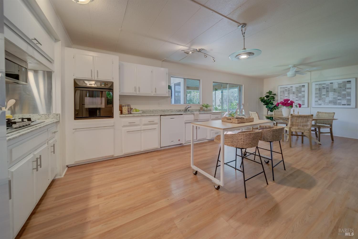 6468 Washington St #122