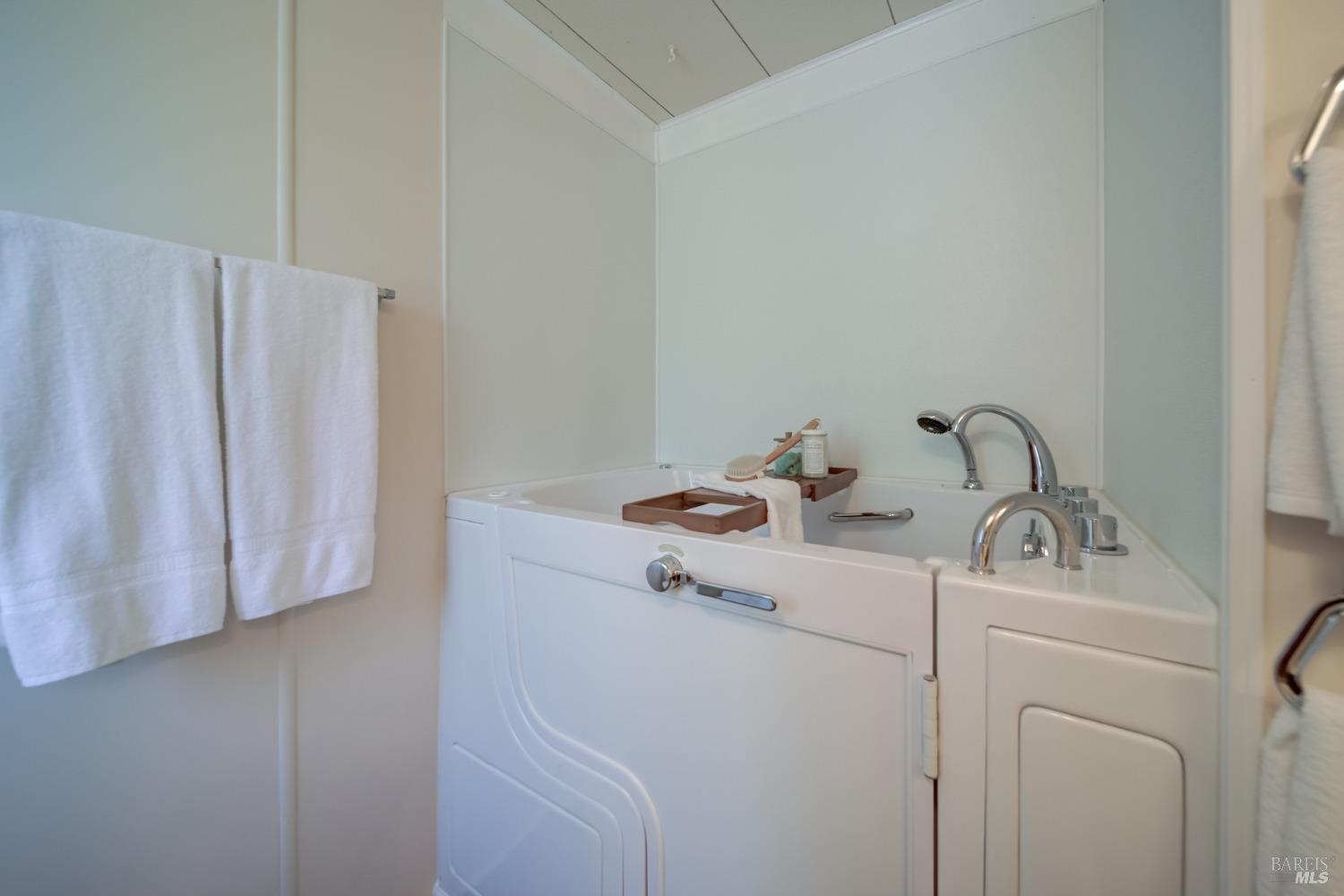 6468 Washington St #122