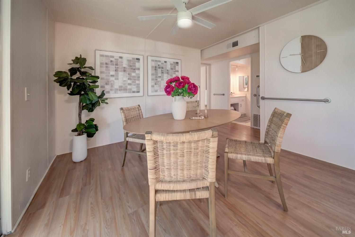 6468 Washington St #122