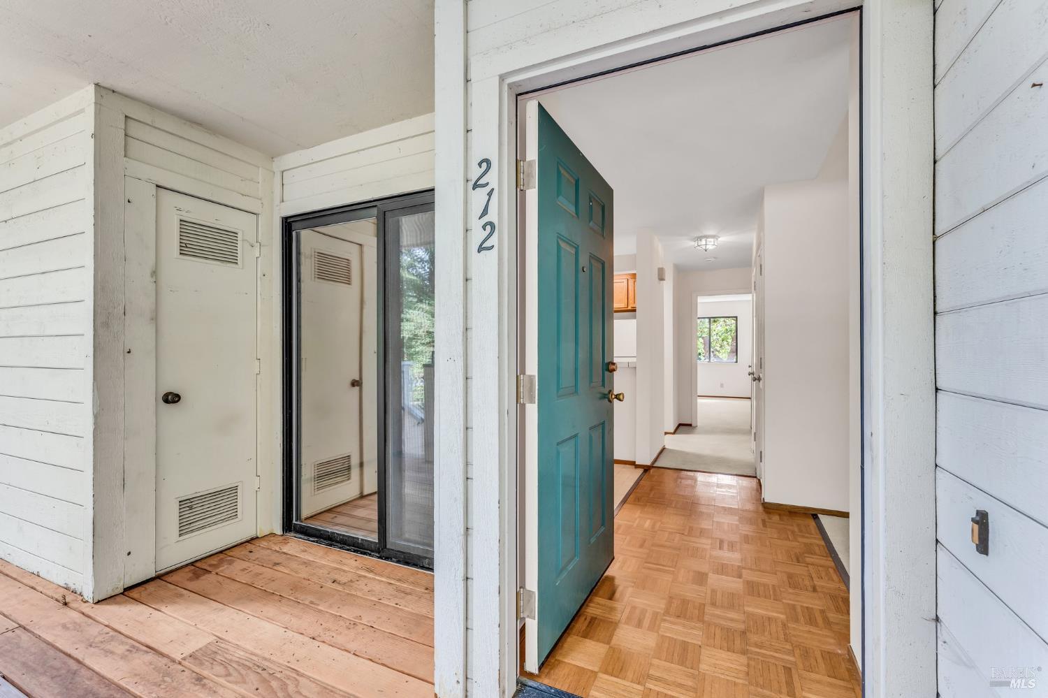 901 Russell Ave #212