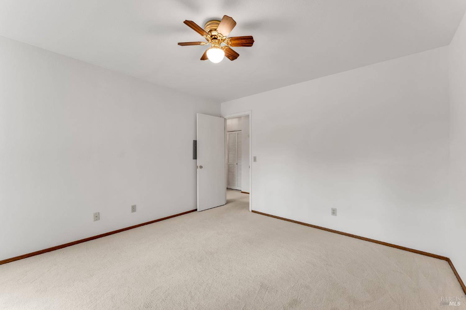 901 Russell Ave #212