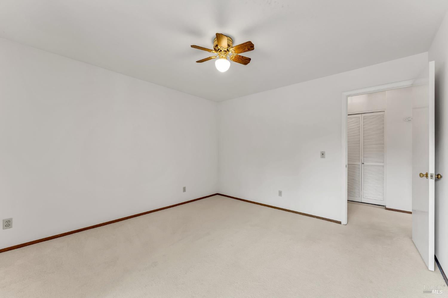 901 Russell Ave #212