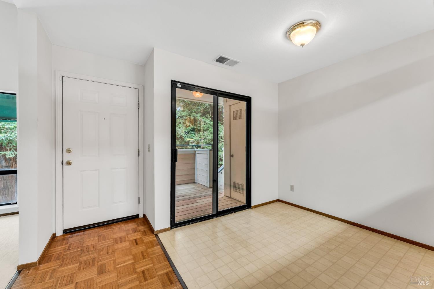 901 Russell Ave #212