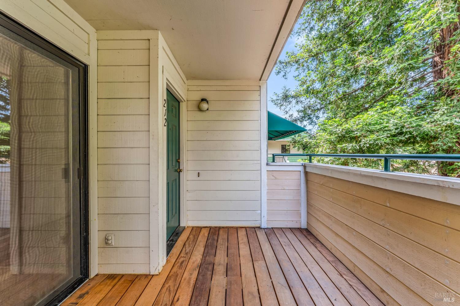 901 Russell Ave #212