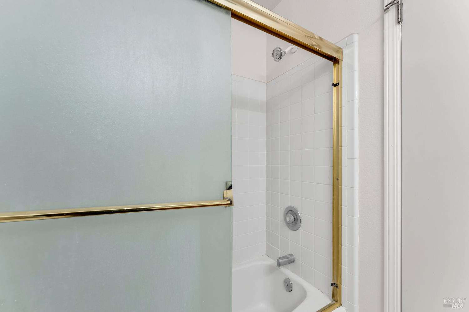 901 Russell Ave #212