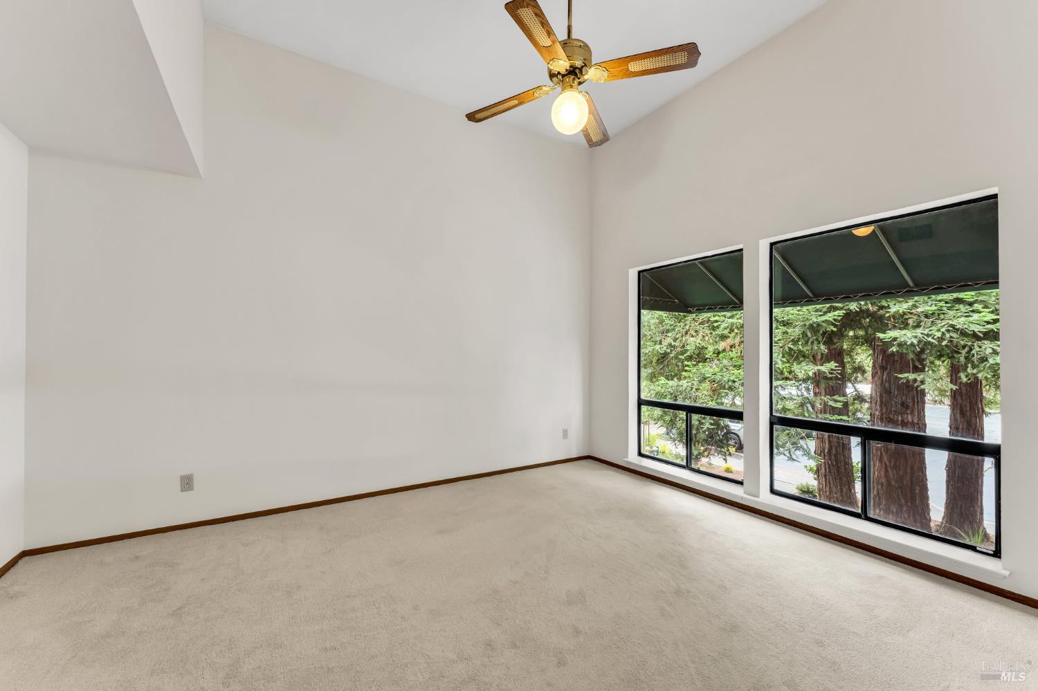 901 Russell Ave #212