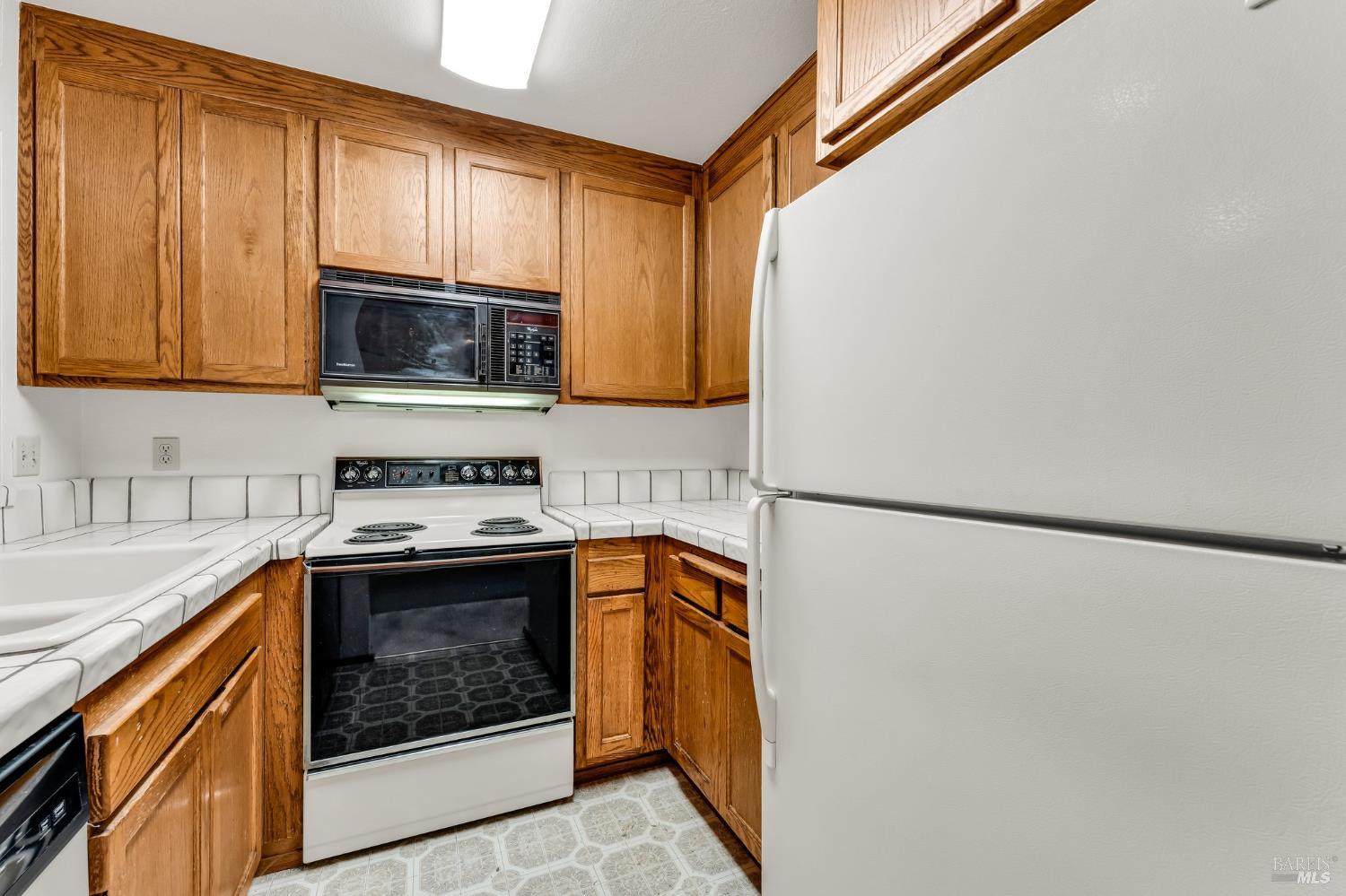 901 Russell Ave #212