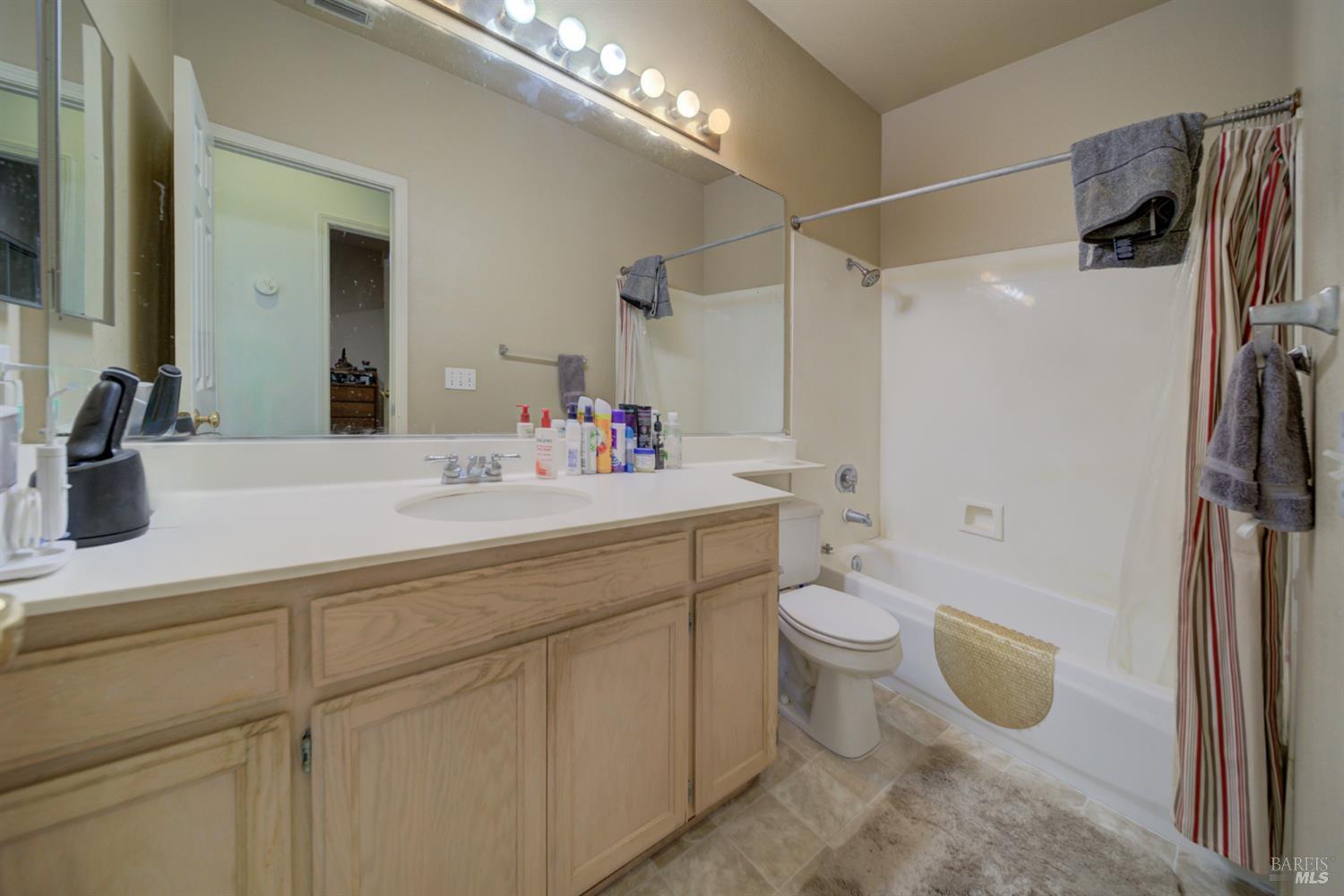 2601 Lawndale Ct