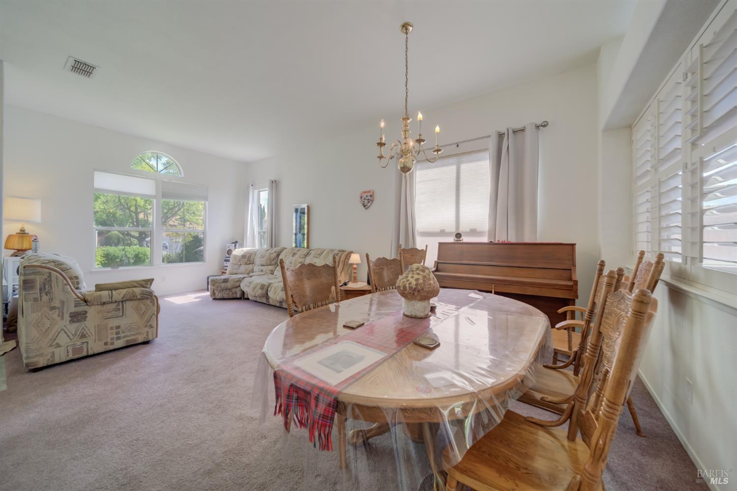 2601 Lawndale Ct