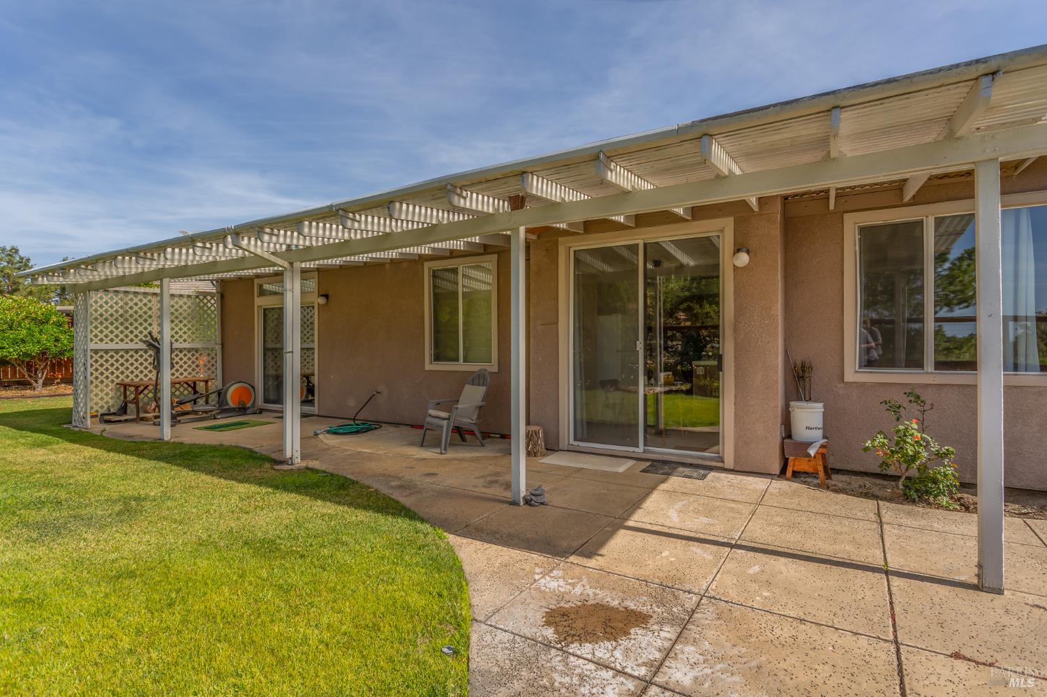 2601 Lawndale Ct