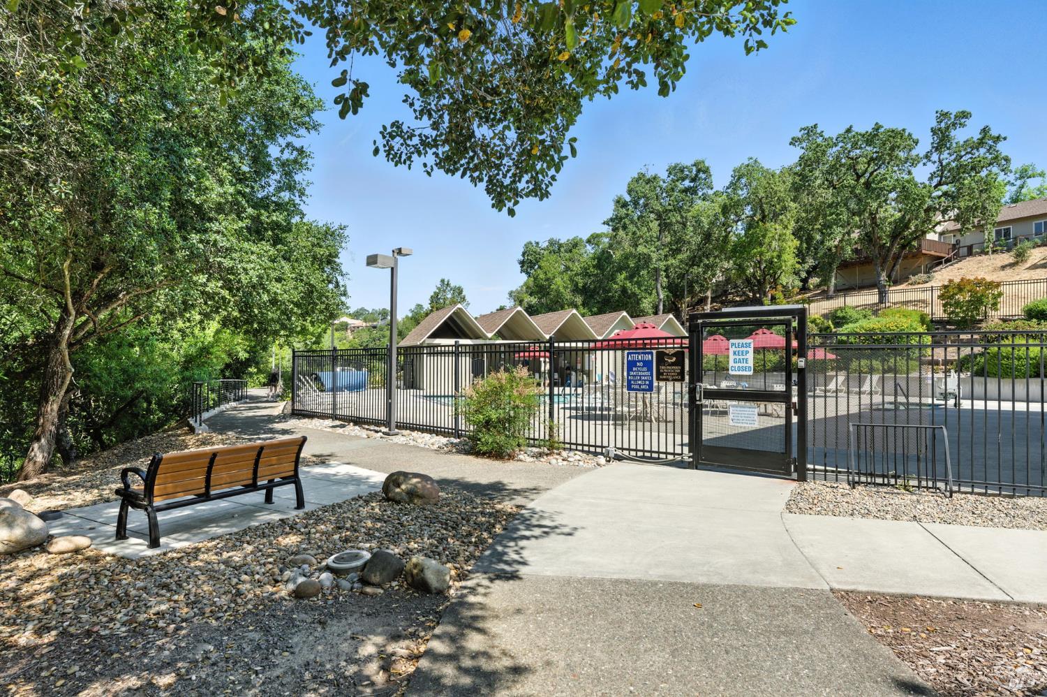34 Aspen Meadows Cir