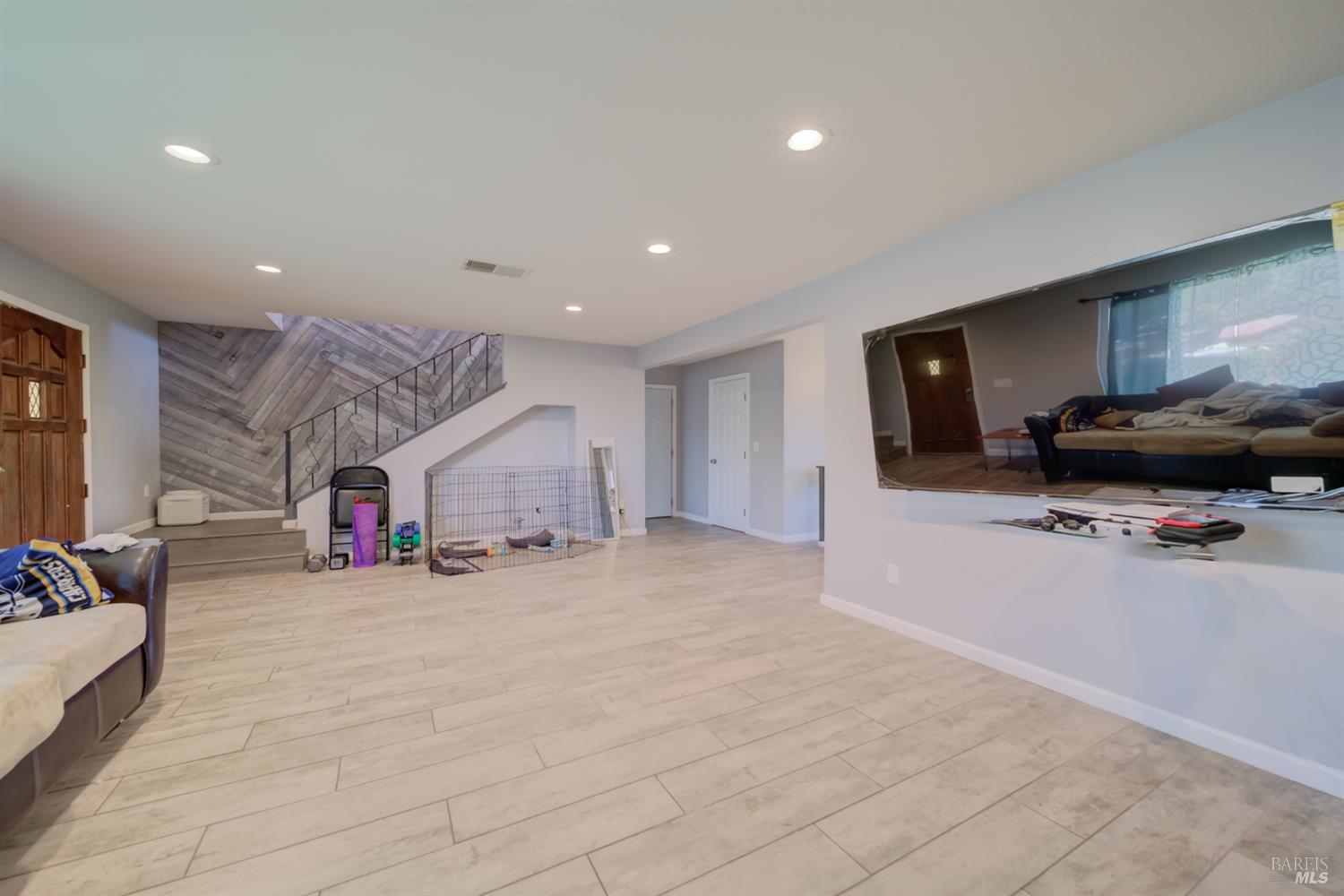 1135 Rimrock Dr