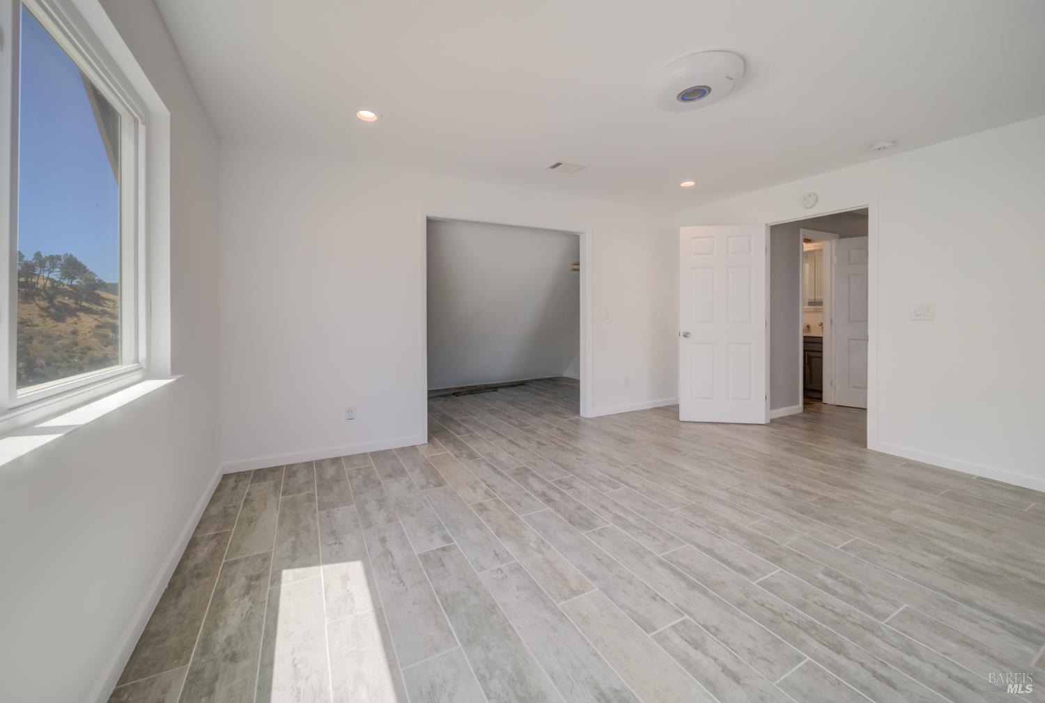 1135 Rimrock Dr