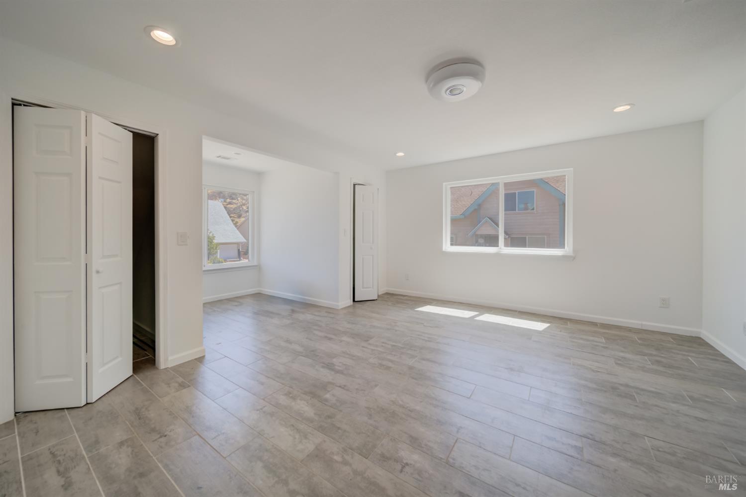 1135 Rimrock Dr