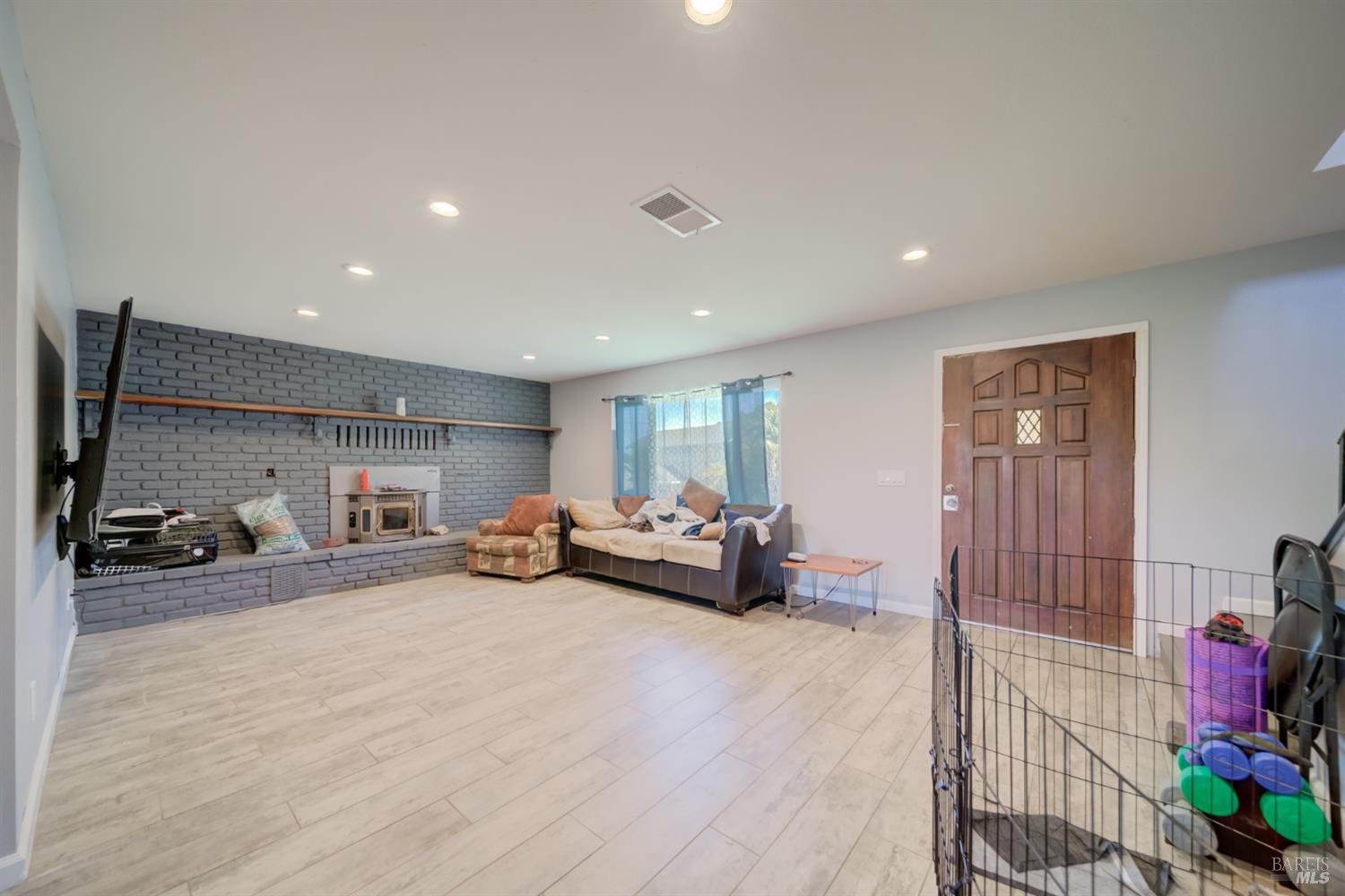 1135 Rimrock Dr