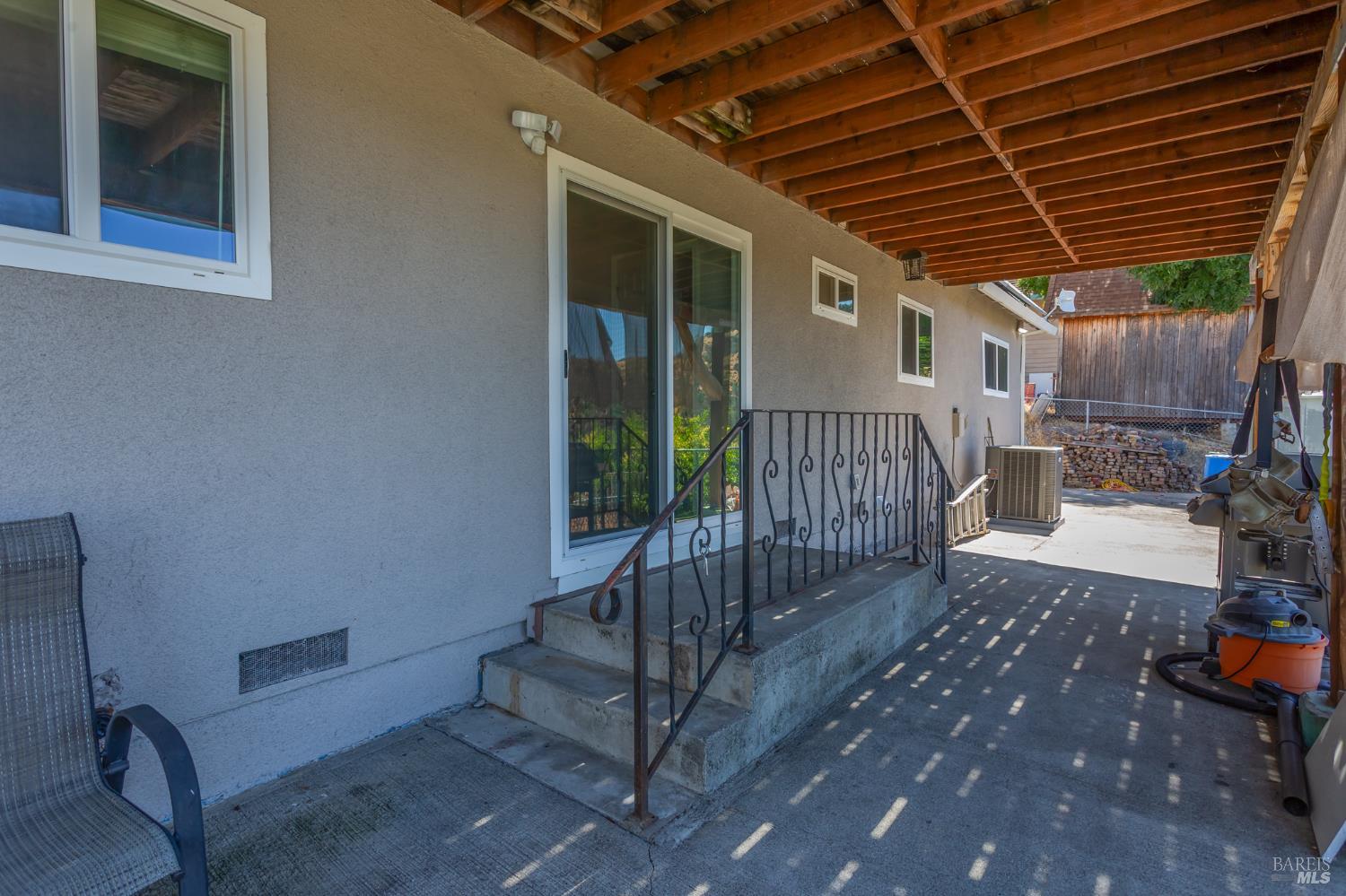1135 Rimrock Dr