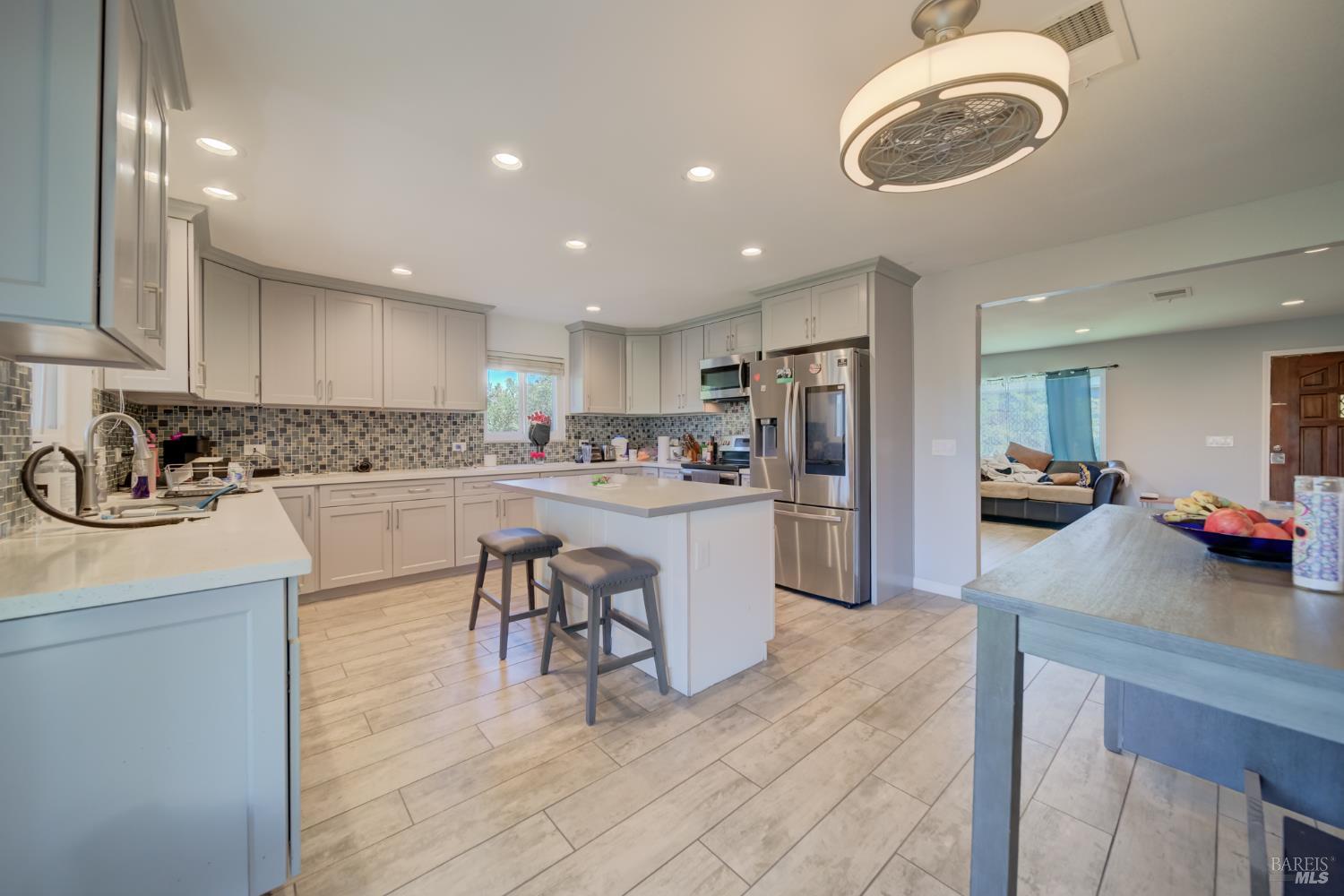 1135 Rimrock Dr