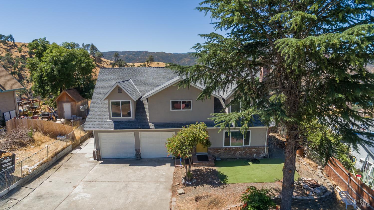 1135 Rimrock Dr