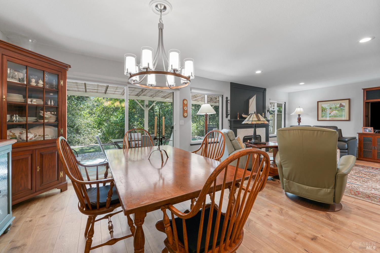 6493 Meadowridge Ct