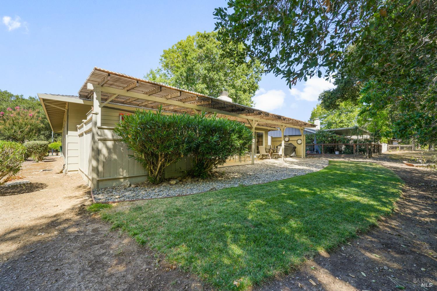 6493 Meadowridge Ct