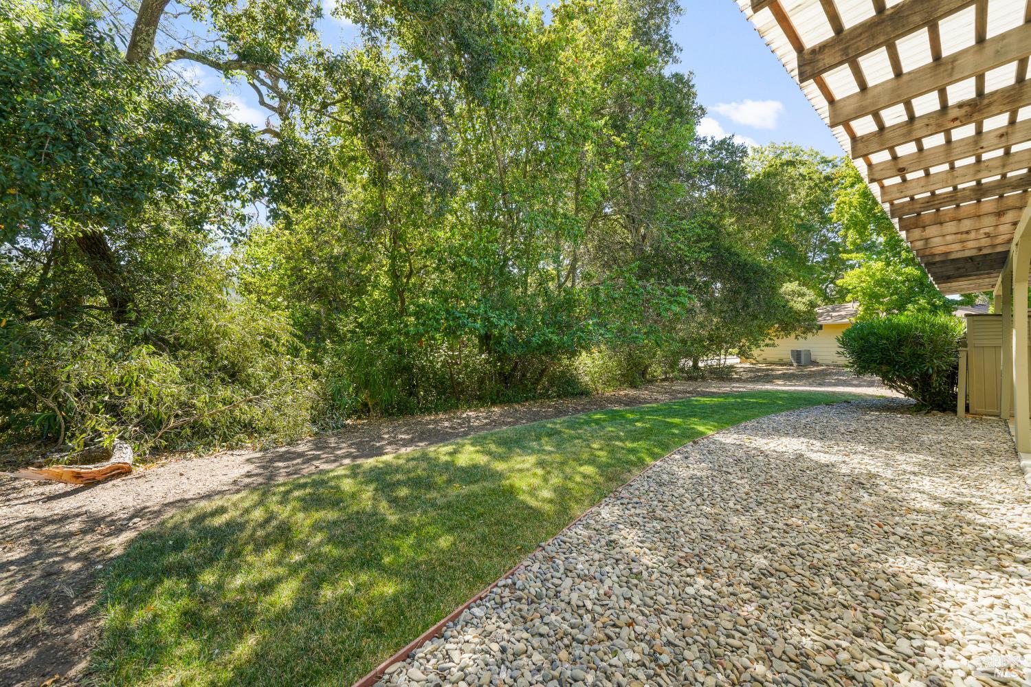 6493 Meadowridge Ct