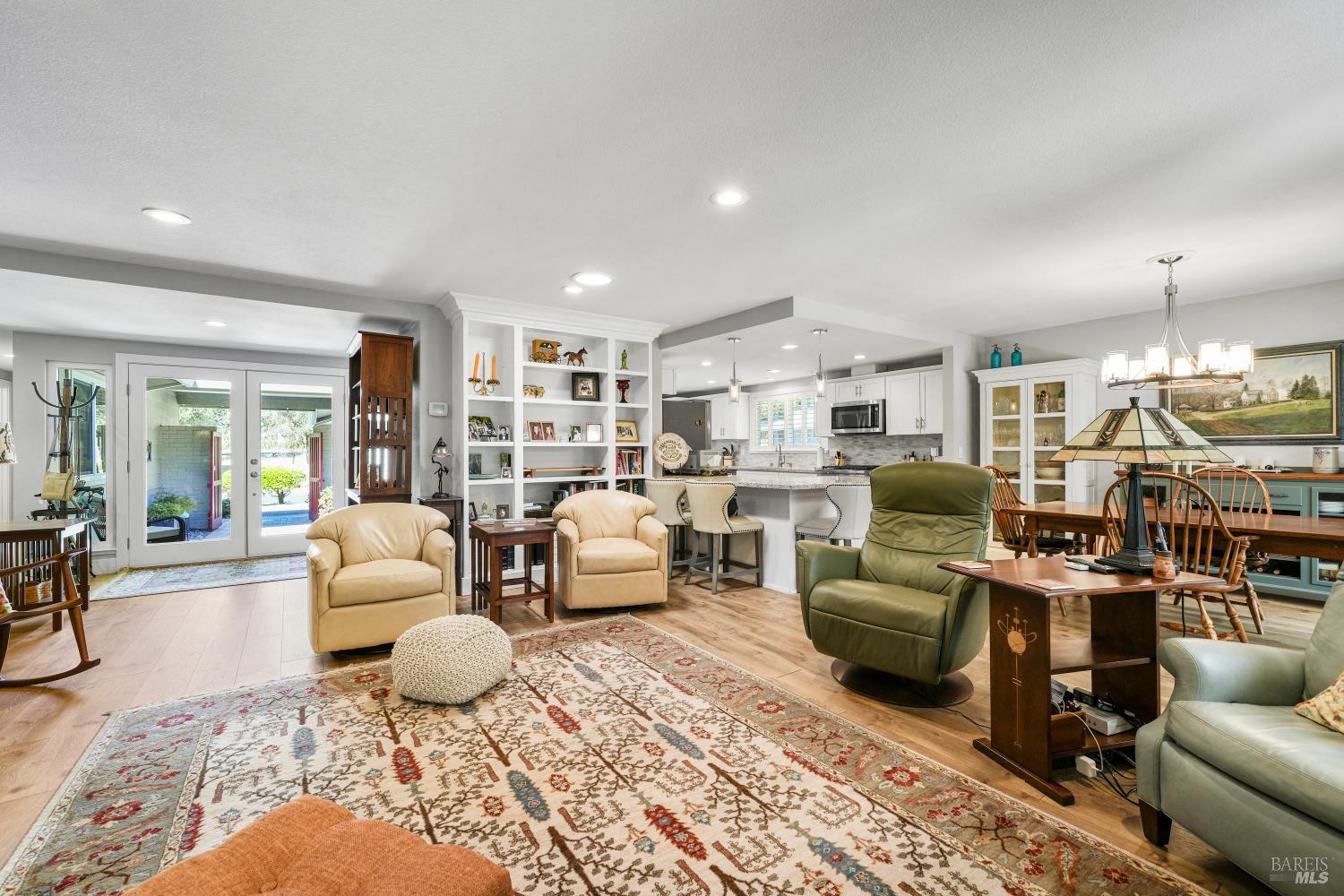 6493 Meadowridge Ct