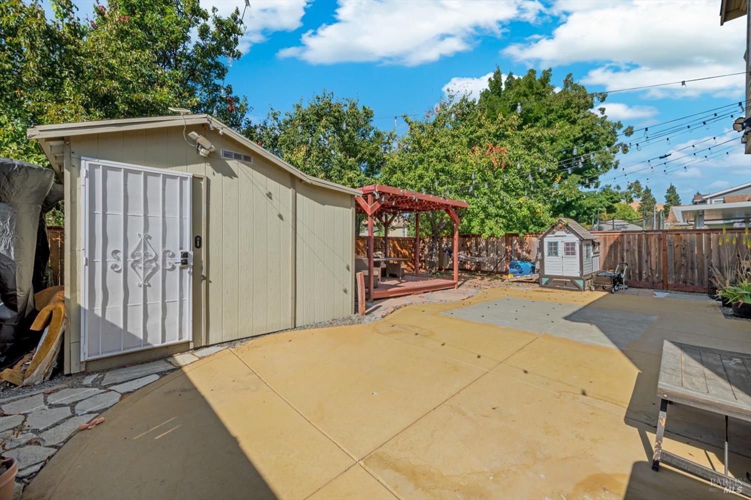 2541 Rowe Dr