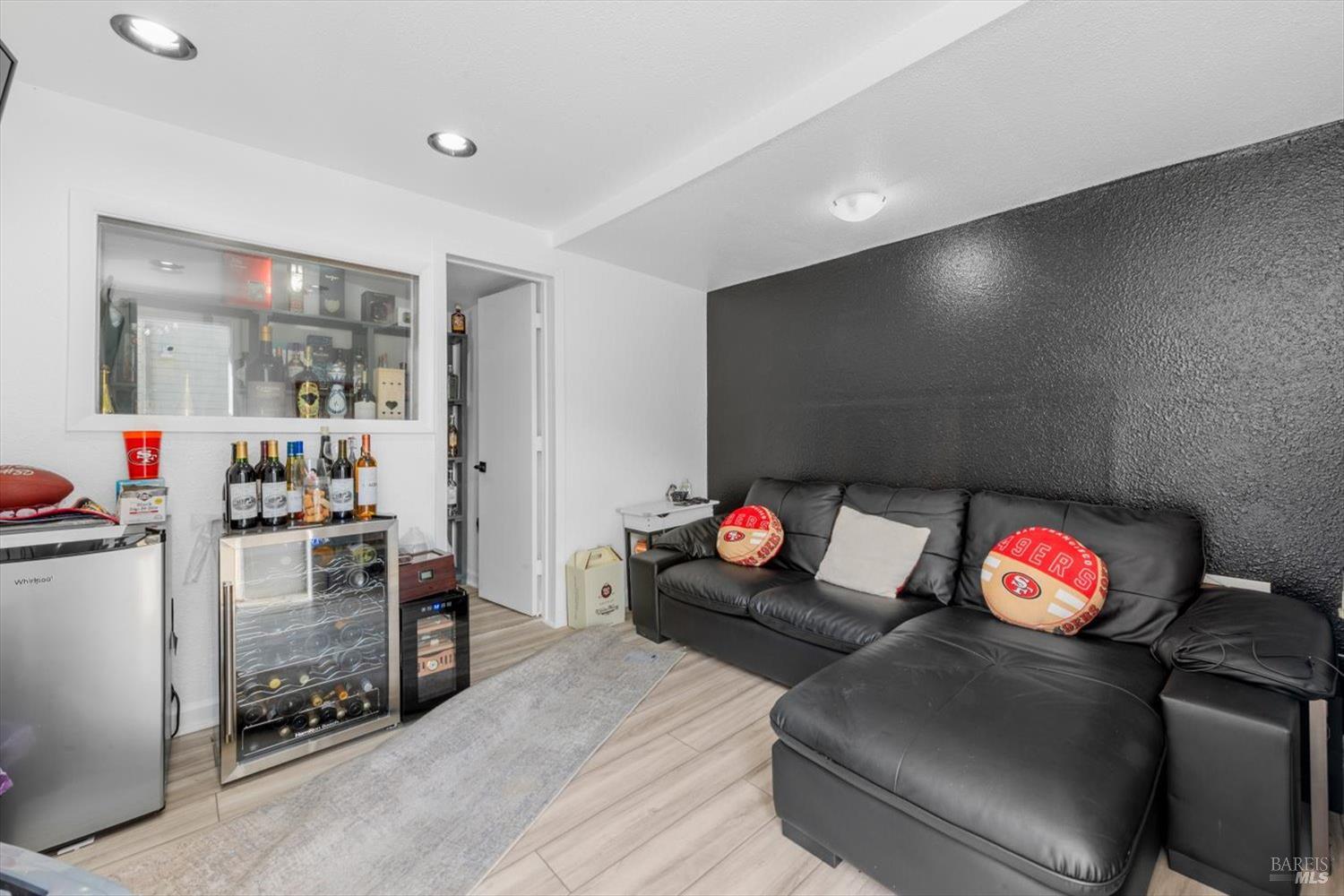 2541 Rowe Dr